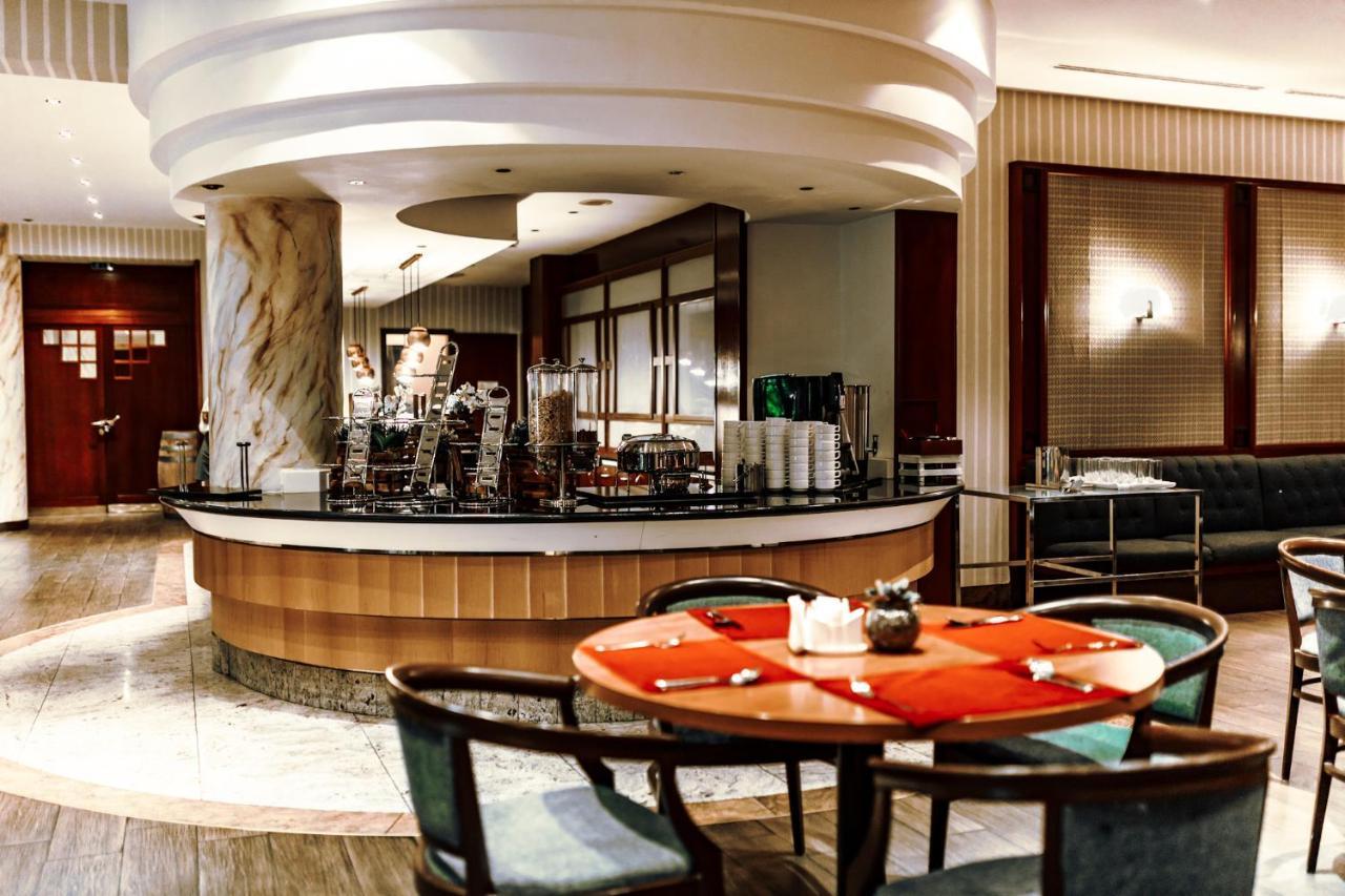 Hotel Rahat Palace
