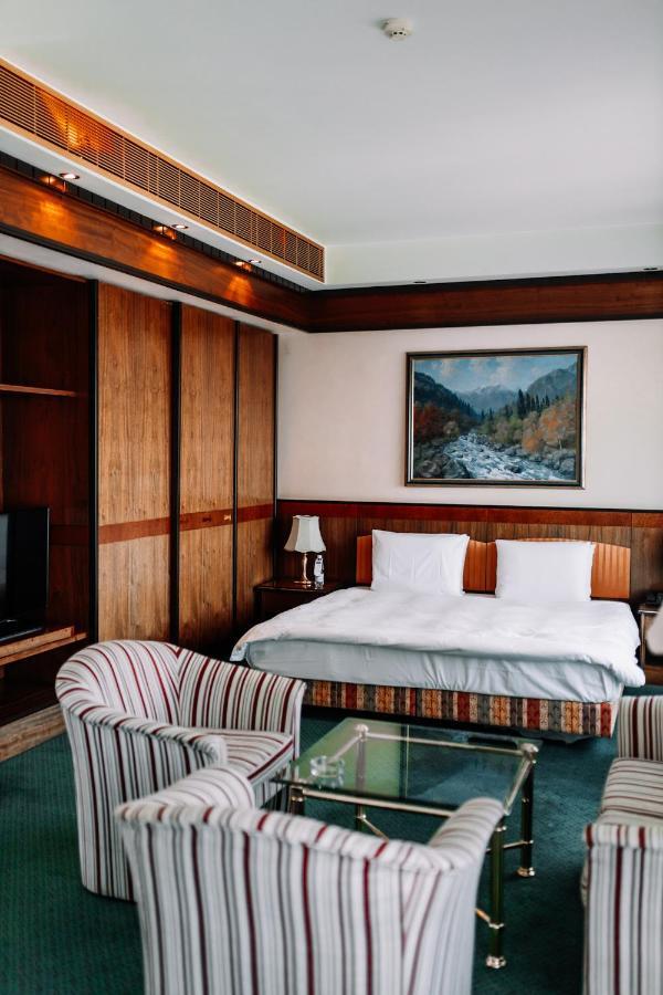 Rahat Palace Otel Almatı